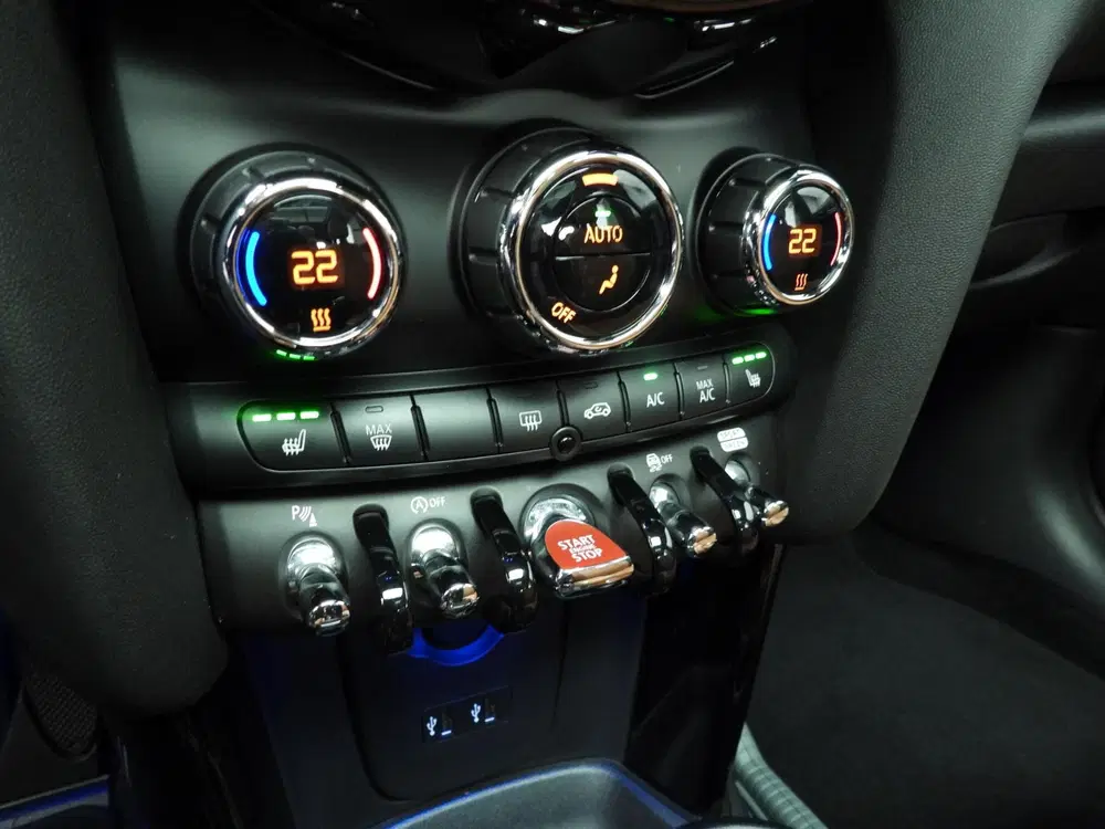 Mini Cooper 1.5 Cooper 60 Years Edition uit 2019, foto 14