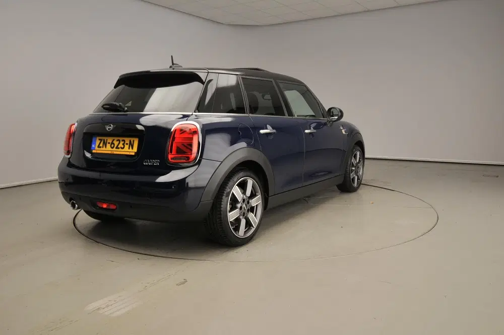 Mini Cooper 1.5 Cooper 60 Years Edition uit 2019, foto 2