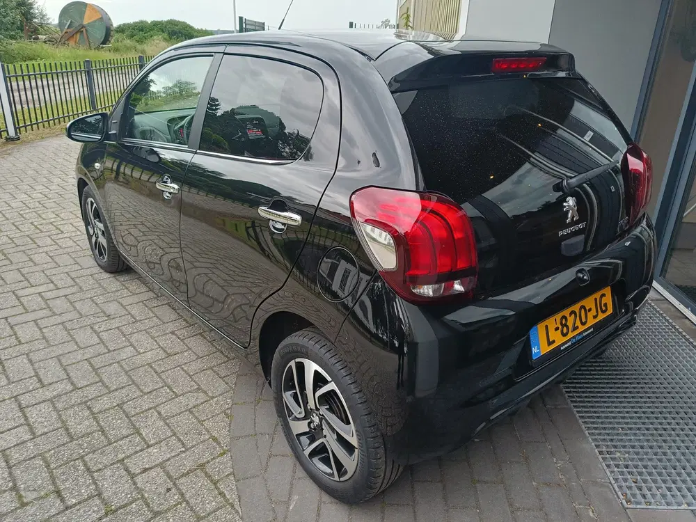 Peugeot 108 1.0 e-VTi Allure uit 2021, foto 3