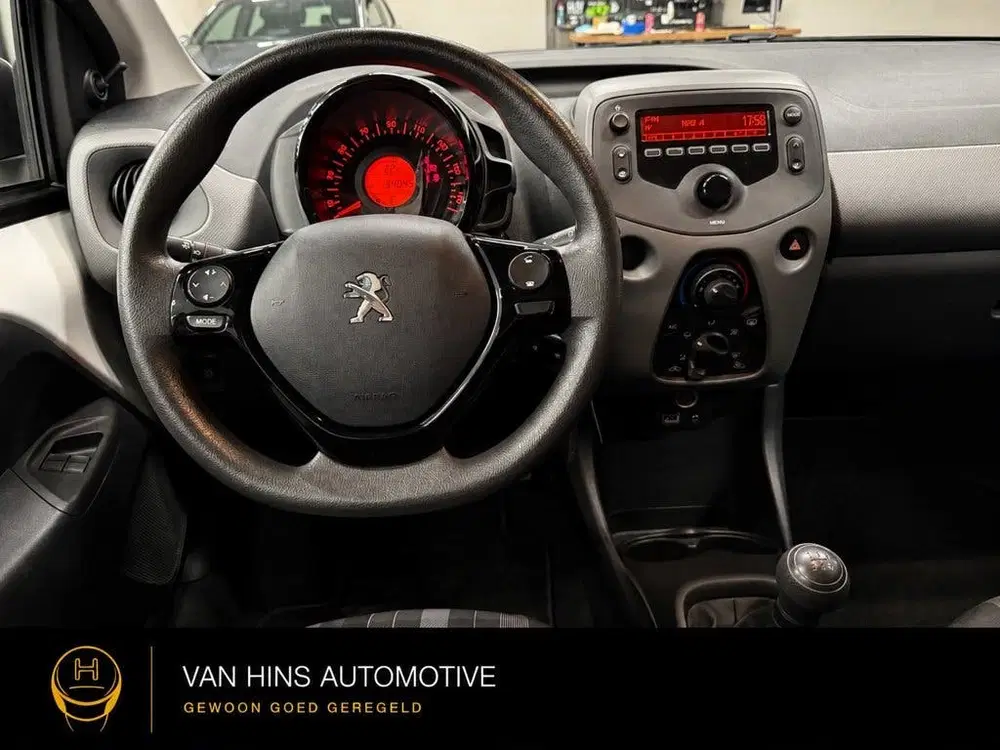Peugeot 108 1.0 e-VTi Active Airco uit 2019, foto 10