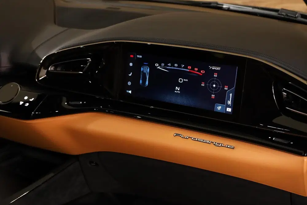 Ferrari Purosangue 6.5 V12 uit 2026, foto 15