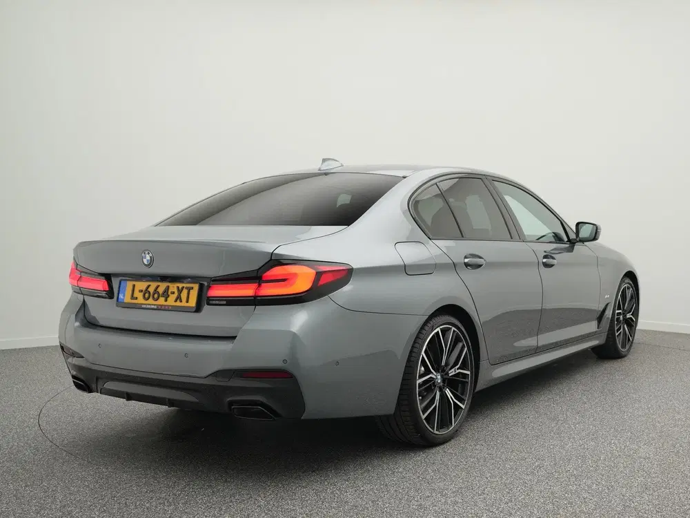 BMW 5-serie 520i Business Edition Plus uit 2021, foto 2