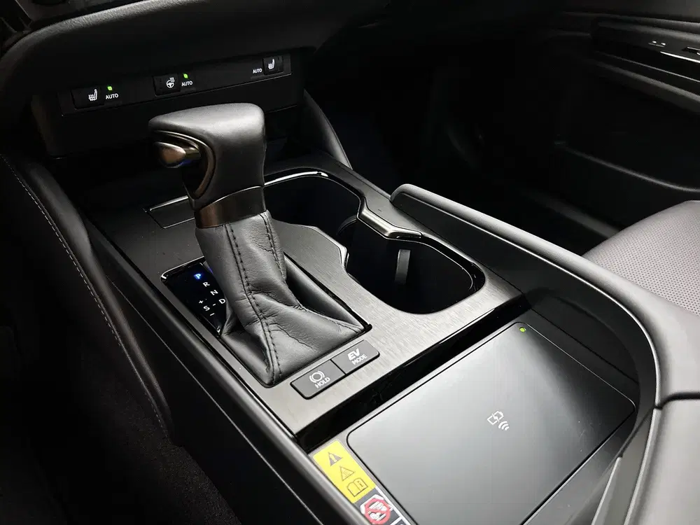 Lexus ES 300h 35th Edition uit 2025, foto 11