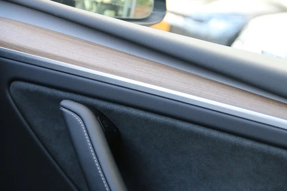 Tesla Model Y Performance AWD 75 kWh uit 2023, foto 15