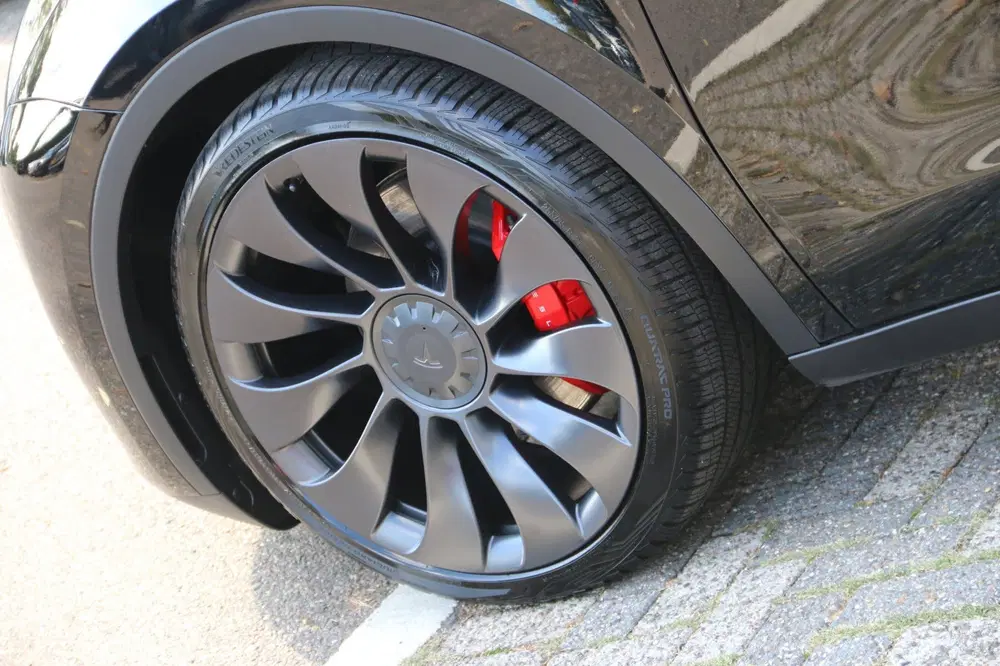 Tesla Model Y Performance AWD 75 kWh uit 2023, foto 4