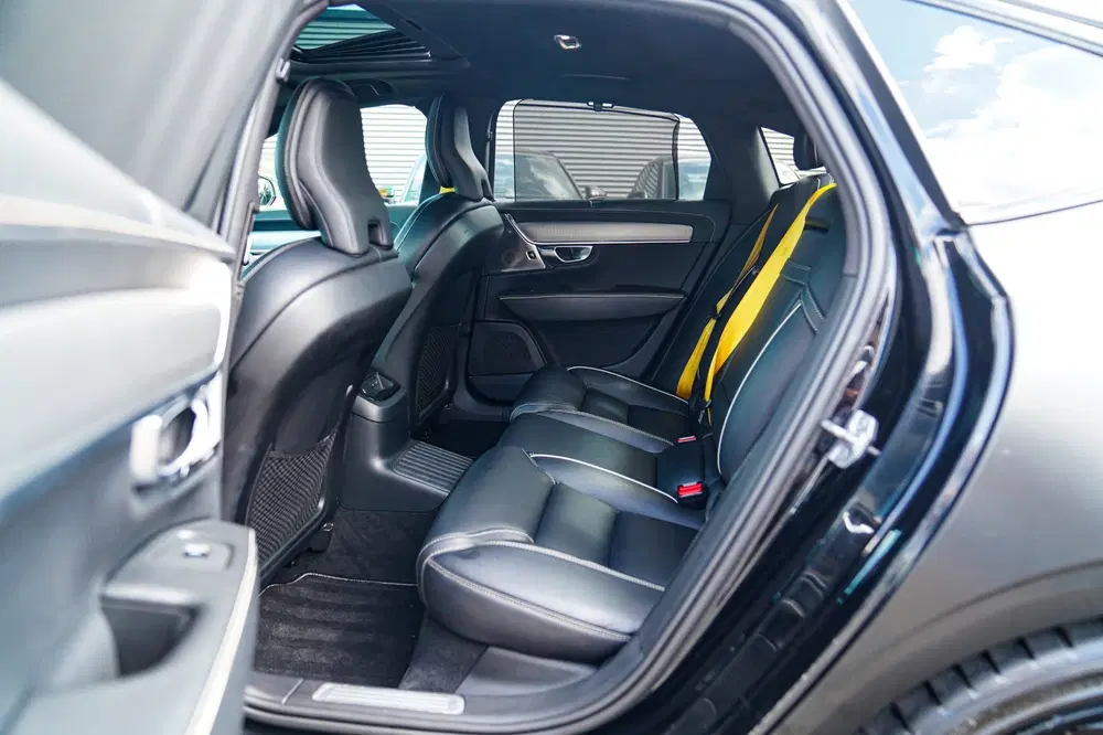 Volvo S90 2.0 T8 AWD R-design uit 2019, foto 6