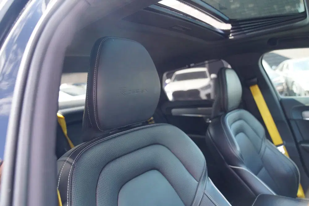 Volvo S90 2.0 T8 AWD R-design uit 2019, foto 7