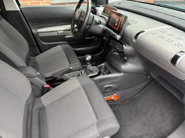 Citroën C4 Cactus Citroen C4 Cactus 1.2 PureTech Shine Navi uit 2019, foto 3