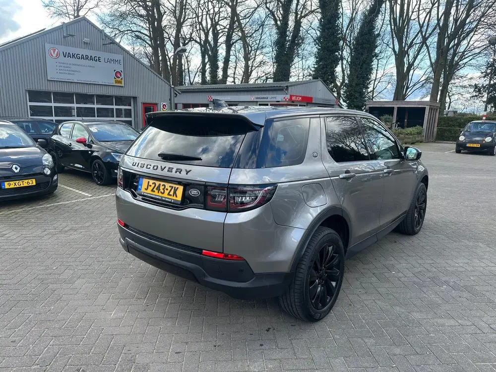 Land Rover Discovery Sport P300e 1.5 SE parkeersensoren voor uit 2020, foto 3