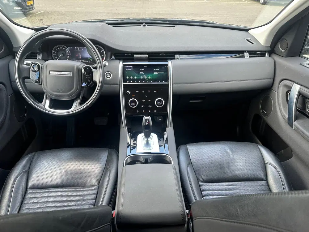 Land Rover Discovery Sport P300e 1.5 SE parkeersensoren voor uit 2020, foto 9