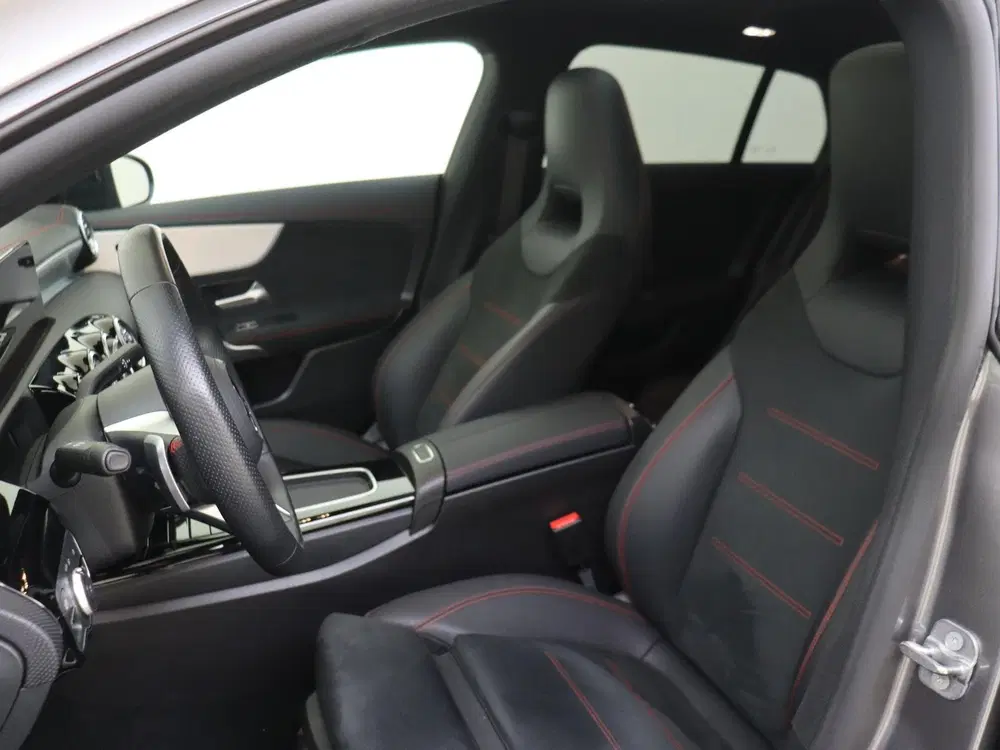 Mercedes-Benz CLA 180 Star Edition AMG uit 2025, foto 11