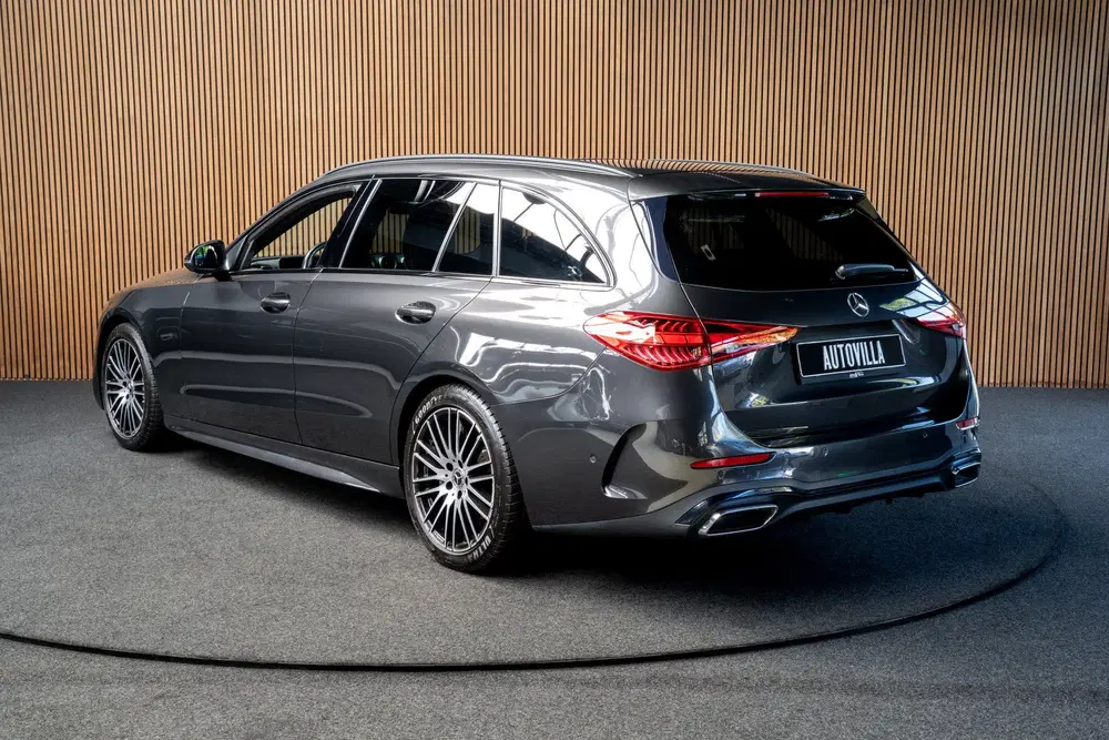 Mercedes-Benz C-Klasse 180 AMG Line Leer Camera Navi uit 2023, foto 3