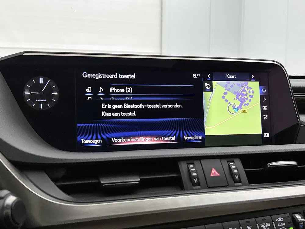 Lexus ES 300h President Line uit 2020, foto 12
