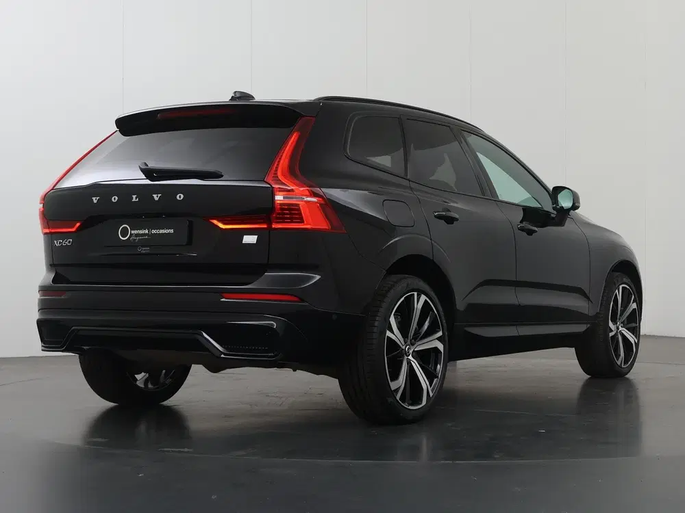 Volvo XC60 2.0 T6 Plug-in hybrid AWD R-Design uit 2023, foto 2