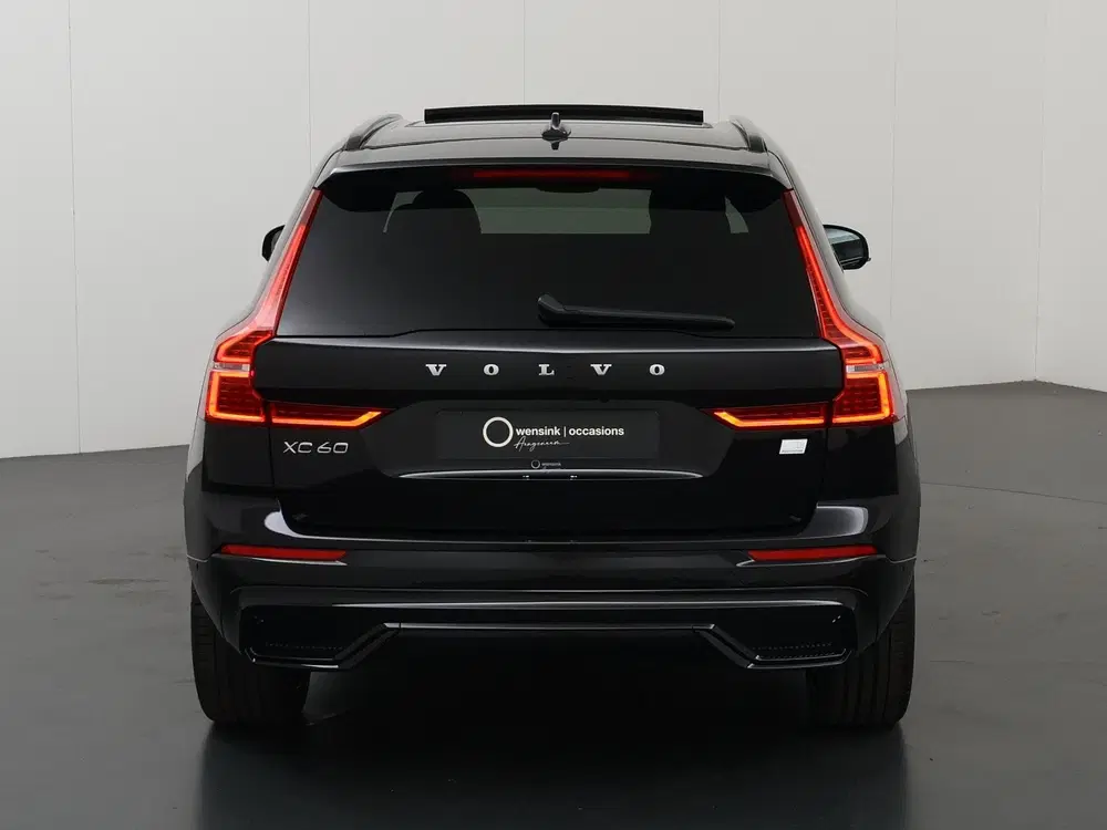 Volvo XC60 2.0 T6 Plug-in hybrid AWD R-Design uit 2023, foto 4
