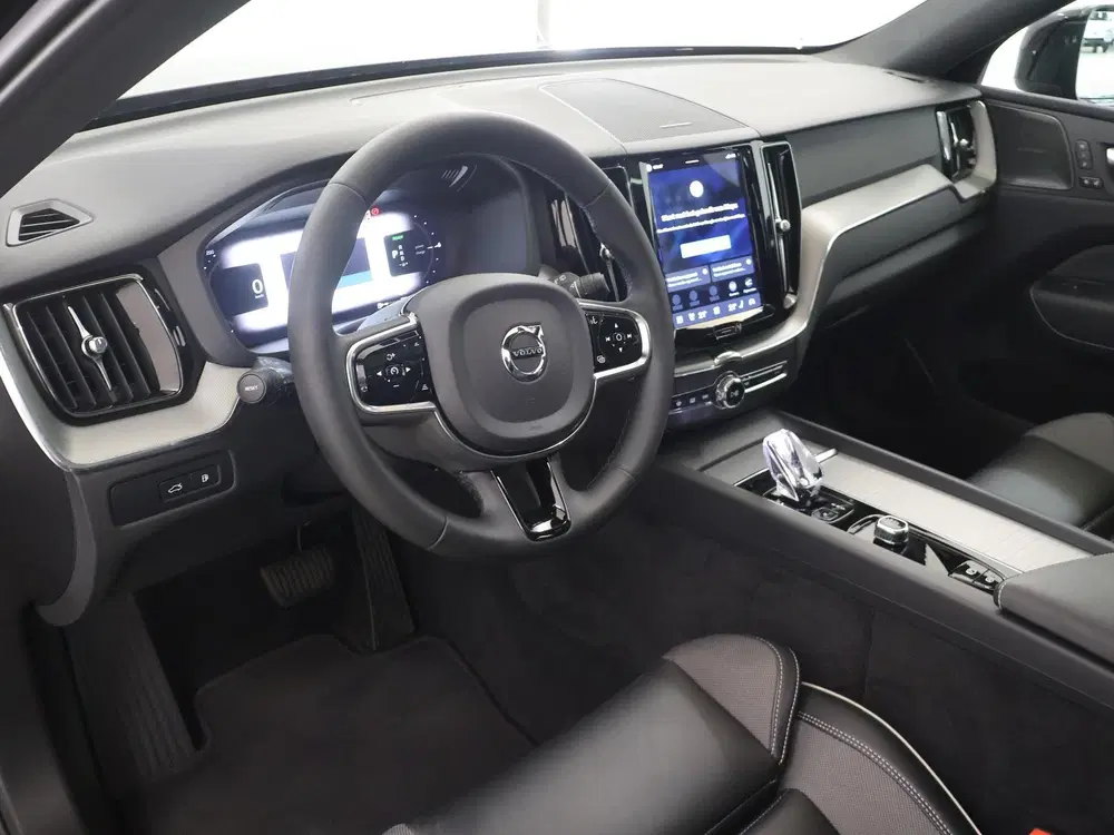 Volvo XC60 2.0 T6 Plug-in hybrid AWD R-Design uit 2023, foto 8