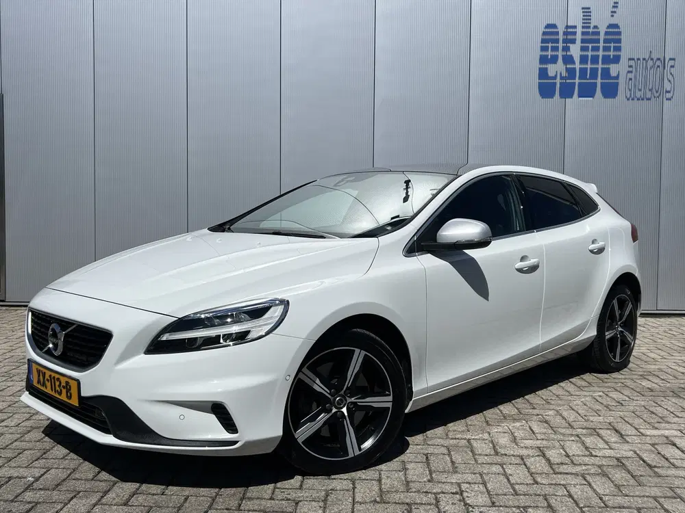 Volvo V40 1.5 T3 Automaat R-Design Polar + Sport Pan uit 2019