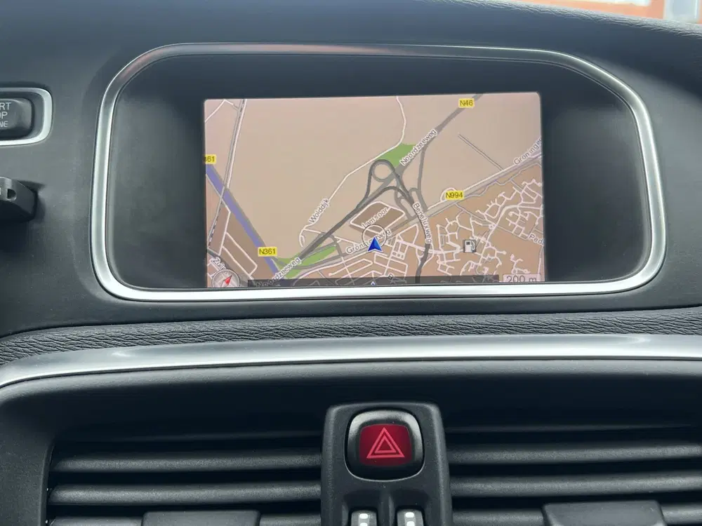 Volvo V40 1.5 T3 Automaat R-Design Polar + Sport Pan uit 2019, foto 12
