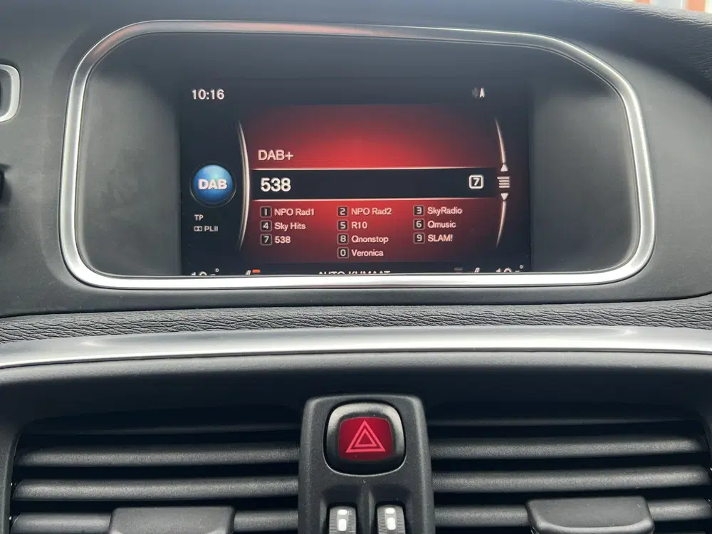 Volvo V40 1.5 T3 Automaat R-Design Polar + Sport Pan uit 2019, foto 14