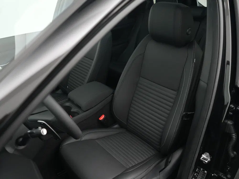 Land Rover Discovery Sport 1.5 P270e PHEV Dynamic S uit 2026, foto 8