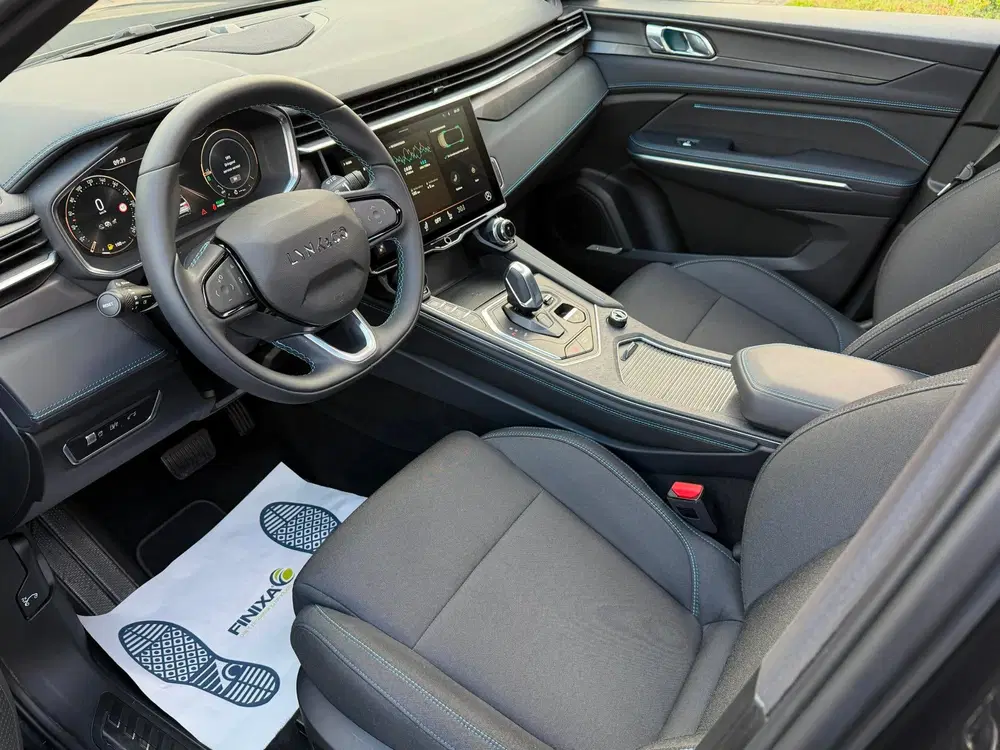 Lynk & Co 01 1.5 Black Edition uit 2024, foto 4