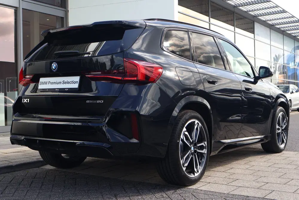 BMW iX1 eDrive20 M Sport uit 2026, foto 12