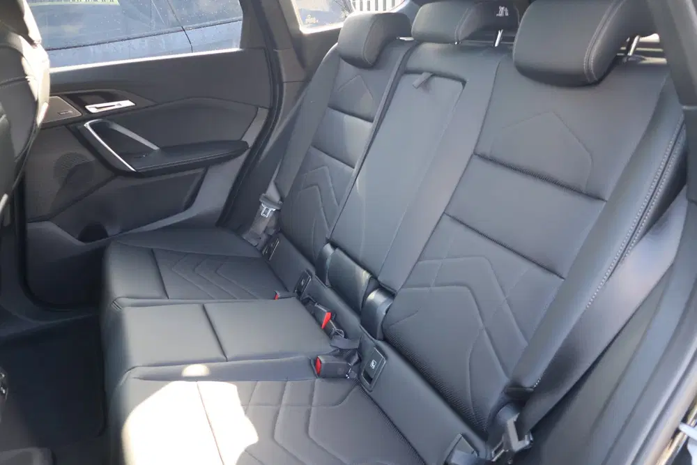BMW iX1 eDrive20 M Sport uit 2026, foto 6