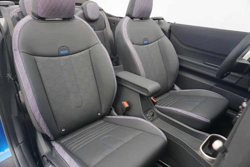 Mini Cabrio Cooper C uit 2026, foto 11