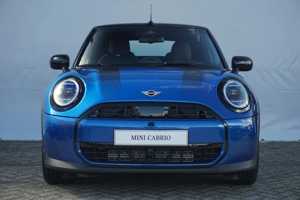 Mini Cabrio Cooper C uit 2026, foto 3