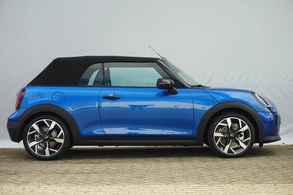 Mini Cabrio Cooper C uit 2026, foto 5