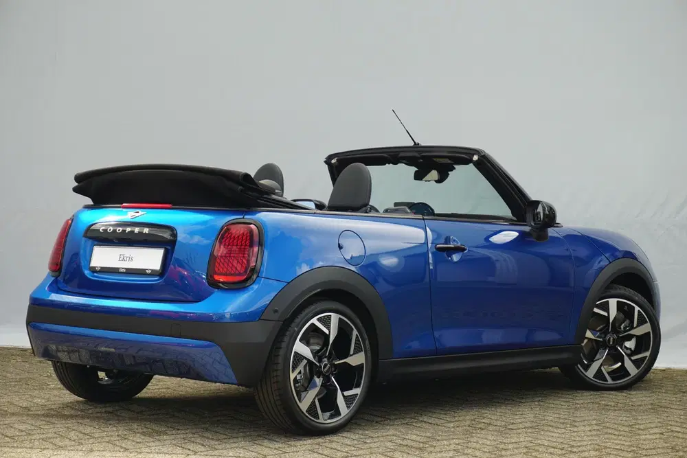 Mini Cabrio Cooper C uit 2026, foto 7