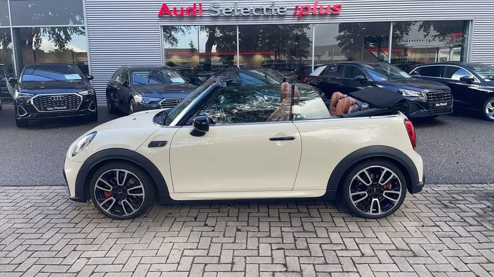 Mini Cabrio 2.0 Cooper S John Cooper Works 178 PK uit 2021, foto 15