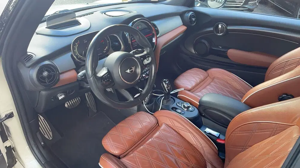 Mini Cabrio 2.0 Cooper S John Cooper Works 178 PK uit 2021, foto 9