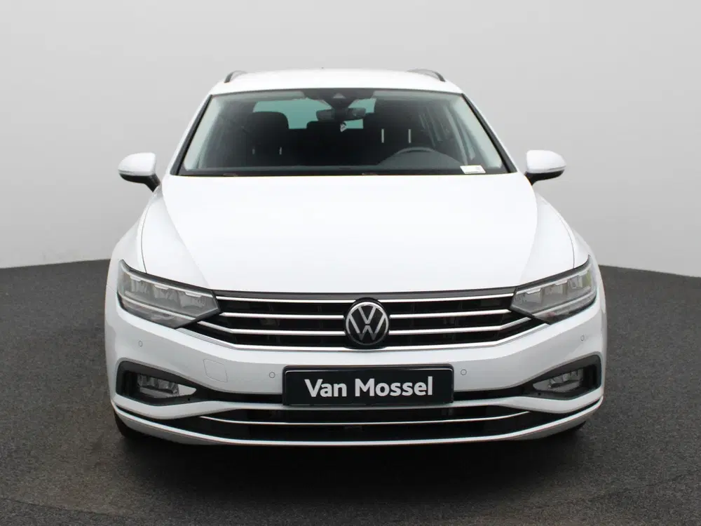 Volkswagen Passat 2.0 TDI Business uit 2022, foto 3