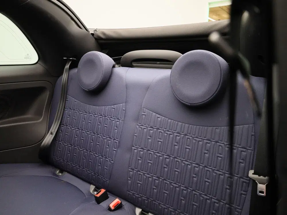 Fiat 500C 1.0 Hybrid Club uit 2022, foto 10