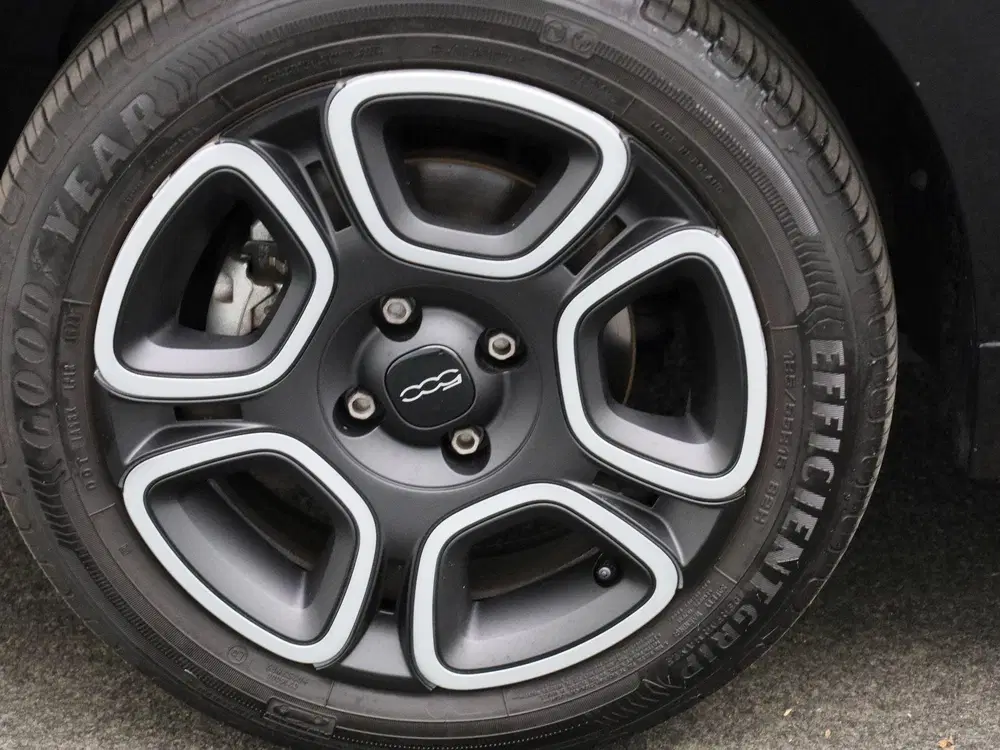 Fiat 500C 1.0 Hybrid Club uit 2022, foto 12