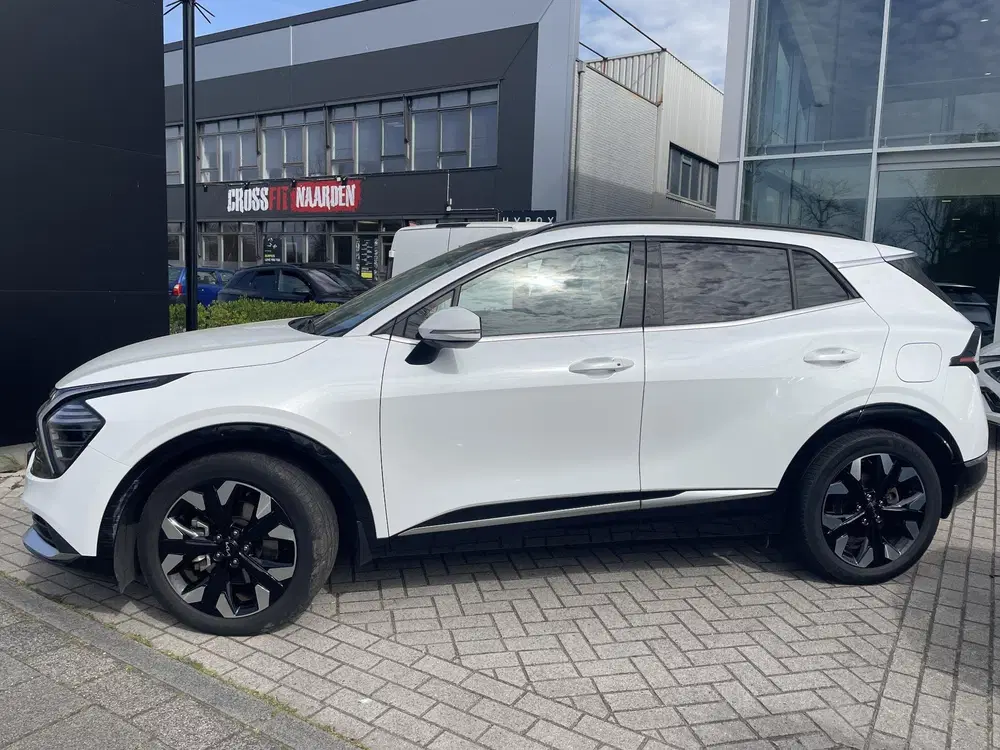 Kia Sportage 1.6 T-GDi Plug-in Hybrid AWD DynamicPlusLi uit 2022, foto 2