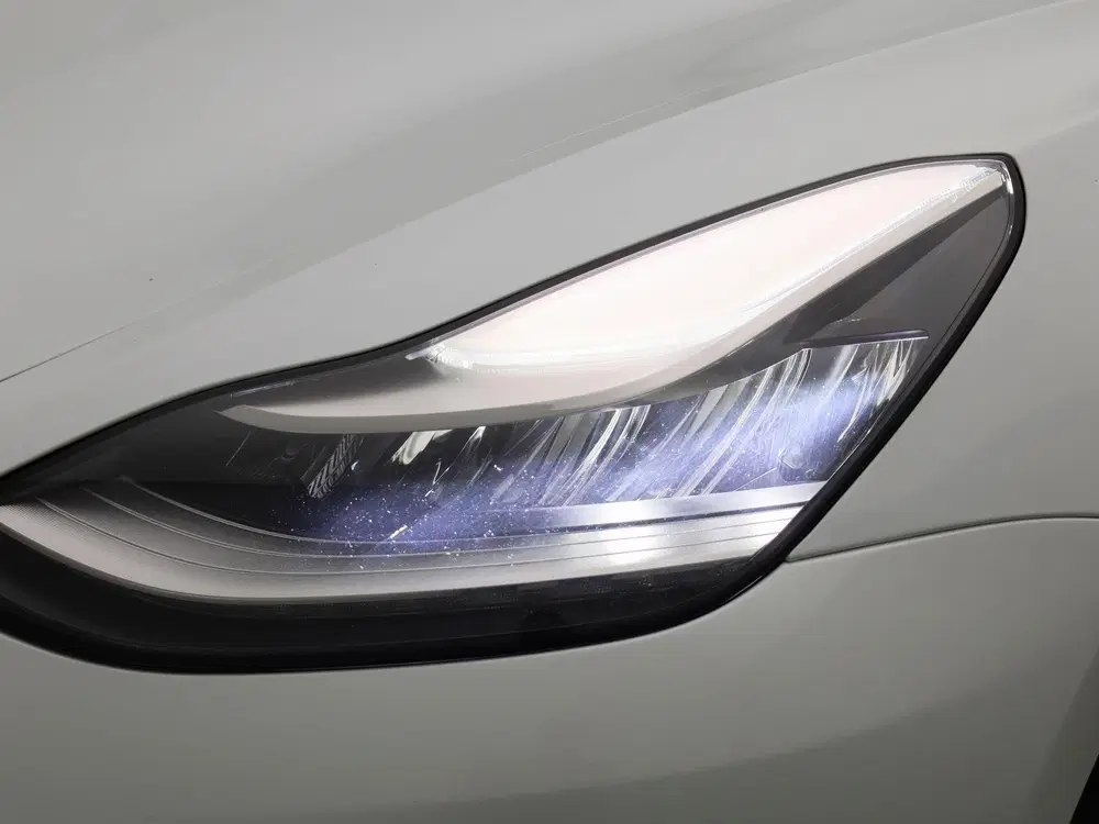 Tesla Model 3 Standard RWD Plus 60 kWh uit 2019, foto 15