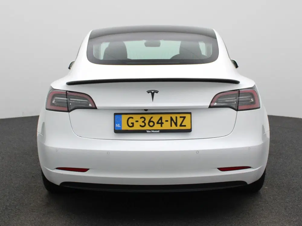 Tesla Model 3 Standard RWD Plus 60 kWh uit 2019, foto 5