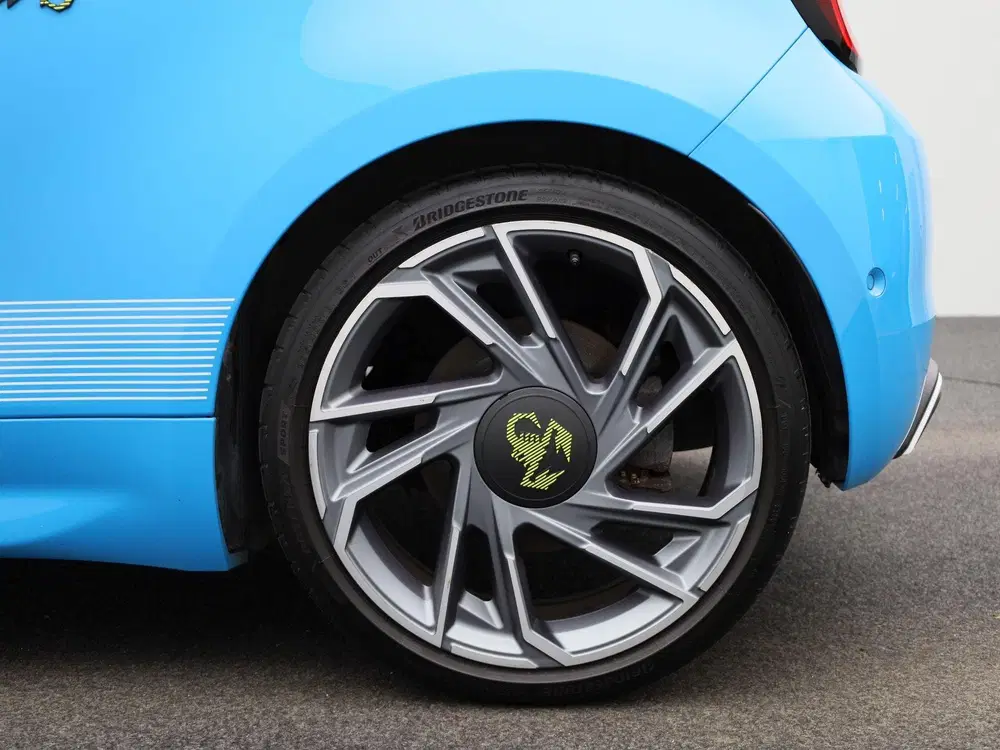 Fiat 500C Abarth Scorpionissima 42 kWh uit 2023, foto 14