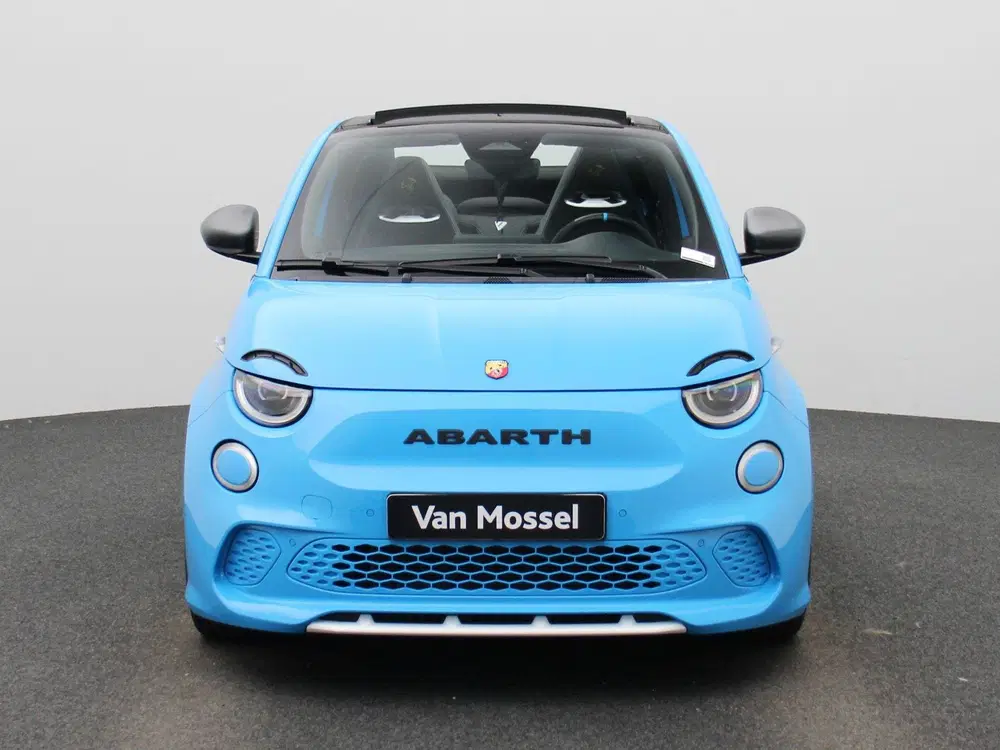 Fiat 500C Abarth Scorpionissima 42 kWh uit 2023, foto 4