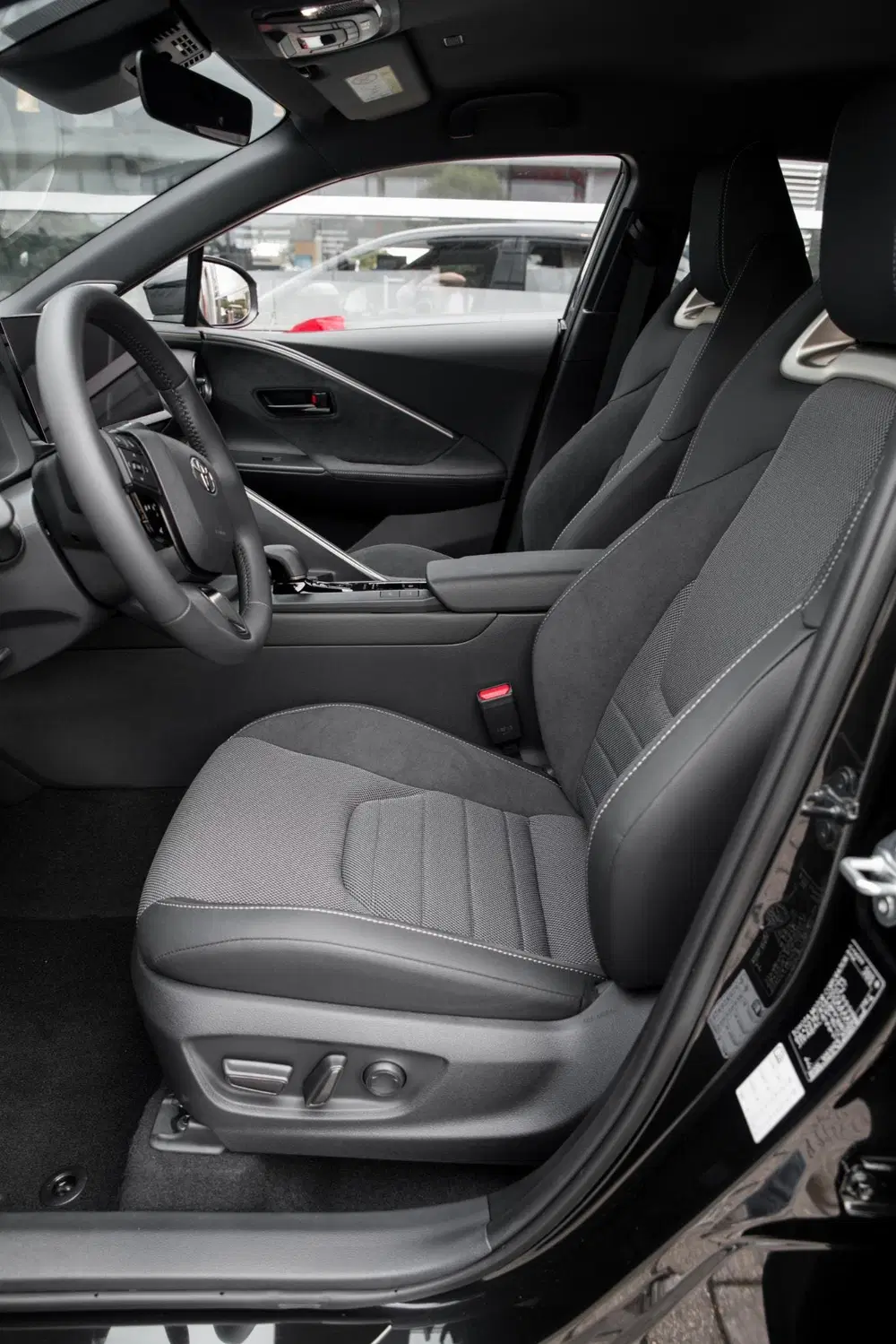 Toyota C-HR 2.0 Plug-in Hybrid 220 Executive uit 2026, foto 11
