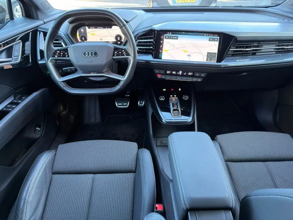 Audi Q4 e-tron 50 Quattro S-Line 299 PK uit 2023, foto 2