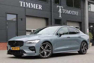 Volvo S60 2.0 B3 R-Design + Panoramadak + 19 Inch + uit 2022