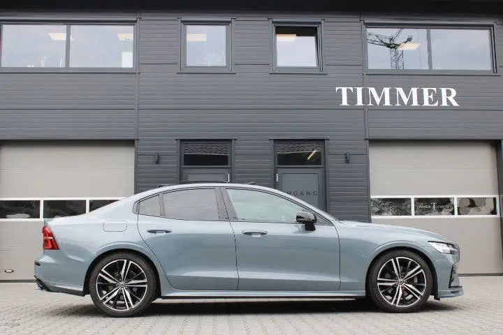Volvo S60 2.0 B3 R-Design + Panoramadak + 19 Inch + uit 2022, foto 15
