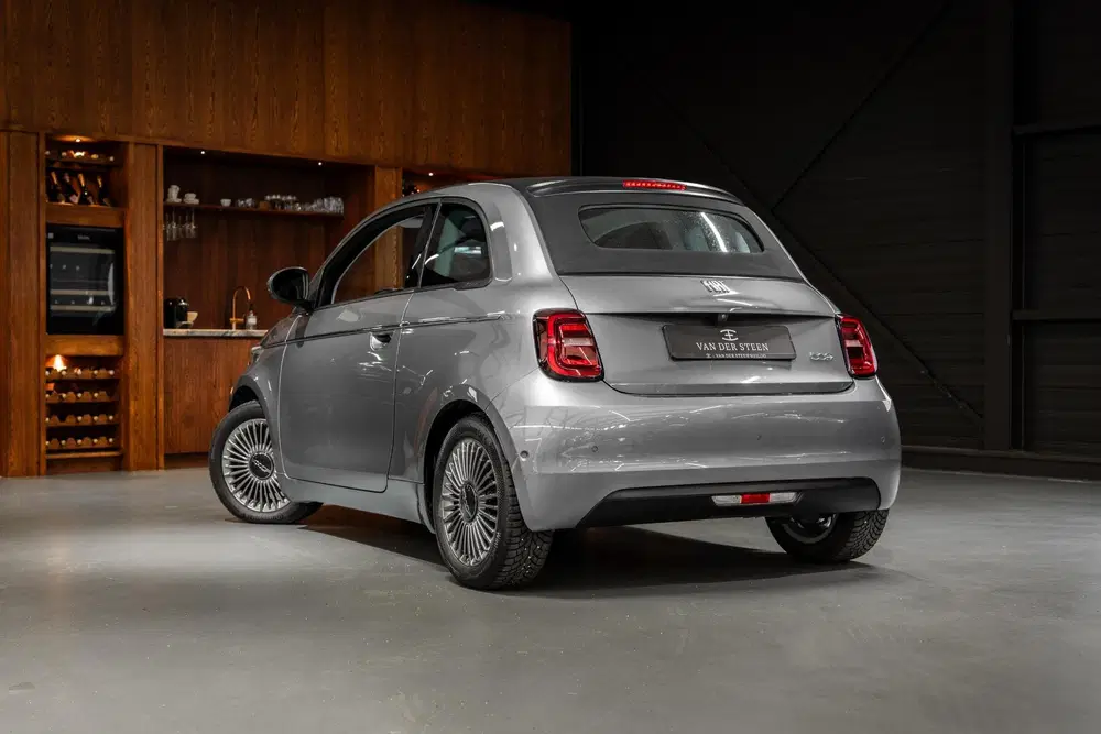Fiat 500C Icon 42 kWh Camera uit 2021, foto 15