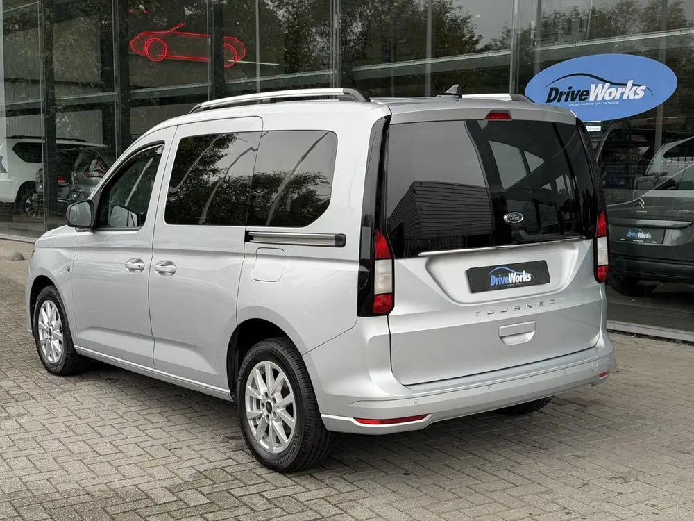 Ford Tourneo Connect uit 2023, foto 2
