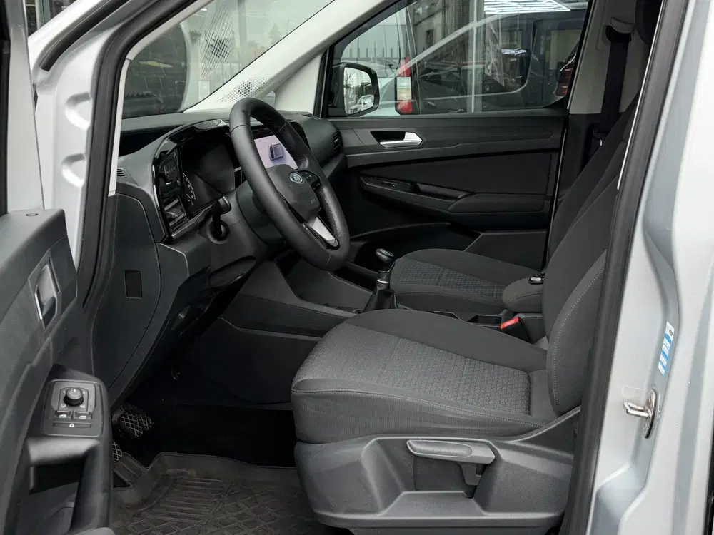 Ford Tourneo Connect uit 2023, foto 5