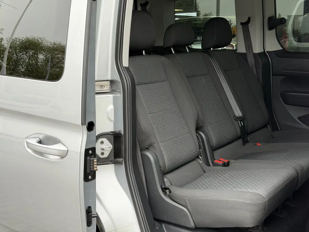 Ford Tourneo Connect uit 2023, foto 9
