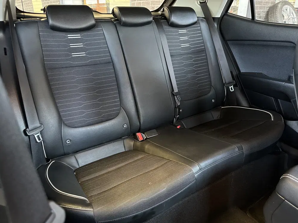 Kia Stonic 1.0 T-GDi MHEV GT-Line uit 2022, foto 5